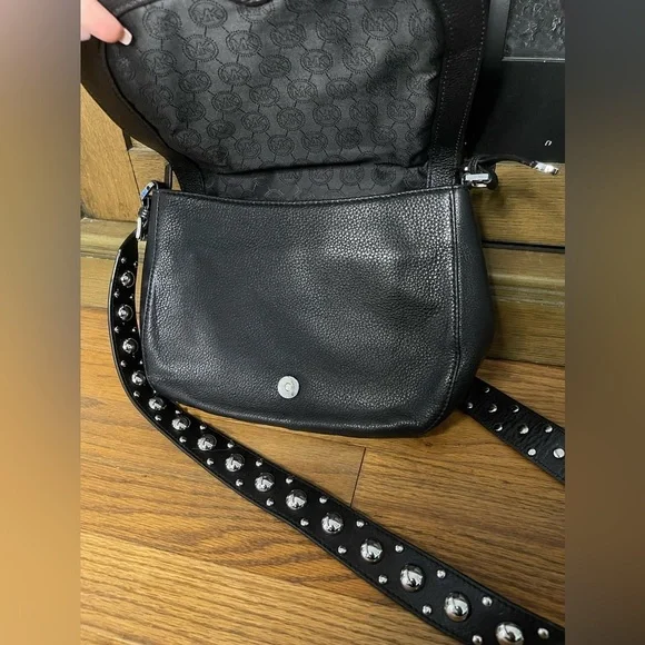 LIKE NEW Michael Kors Black & White Animal Print Leather Crossbody Studded Strap - Picture 7 of 9